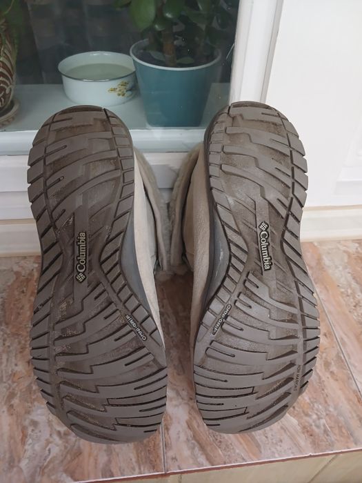 Жіночі замшеві зимові чоботи COLUMBIA