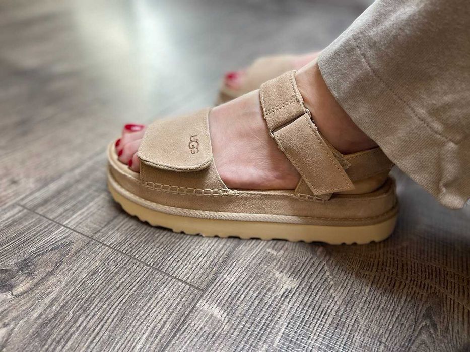 Сандалі UGG Goldenstar (40 р)
