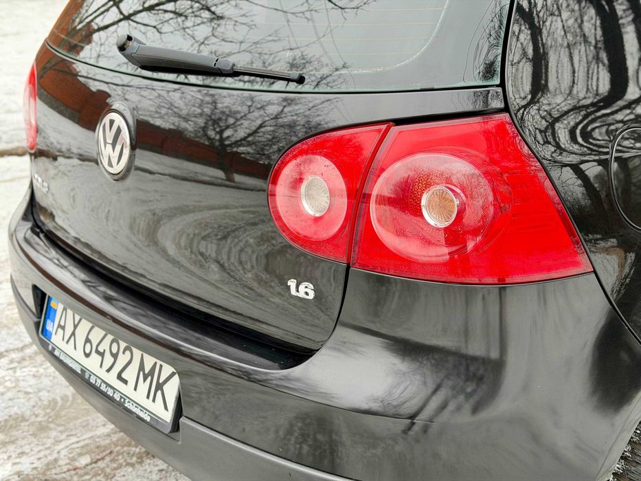 Продам  хорошего Фольксвагена Гольф-5