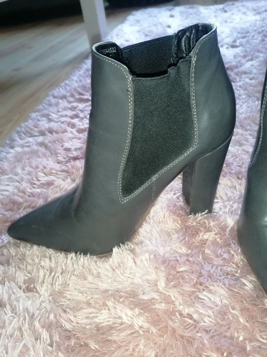 Botki kozaki słupek