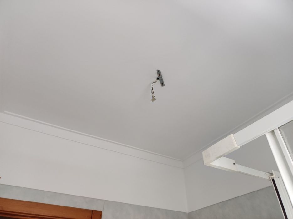 Reparação/Limpeza de Paredes+Pintura – Estuque e Cimento-Trabalhos ao