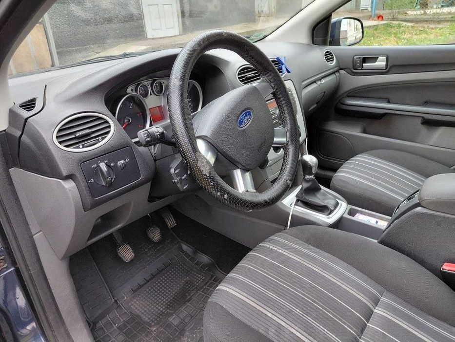 Ford Focus 2010 VIN WF0PXXGCDPAU21643 фото оголошення 6 з 10