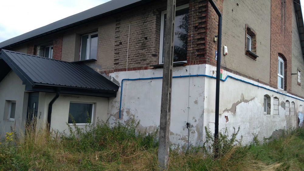 Magazyn 2000 m2  + 2 działki 2082m2 i 1856m2