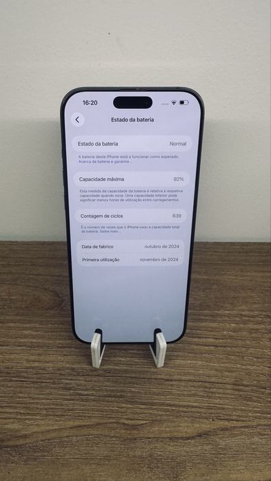 iPhone 16 Pro Max Dourado 256GB