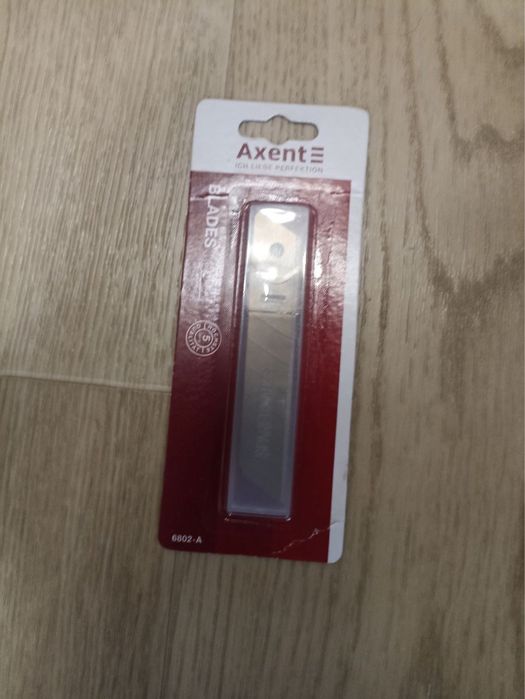 Леза для канцелярського ножа