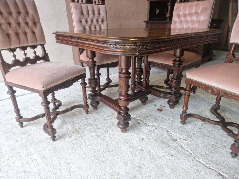 Francuski stół w stylu Henryka II z 4 krzesłami