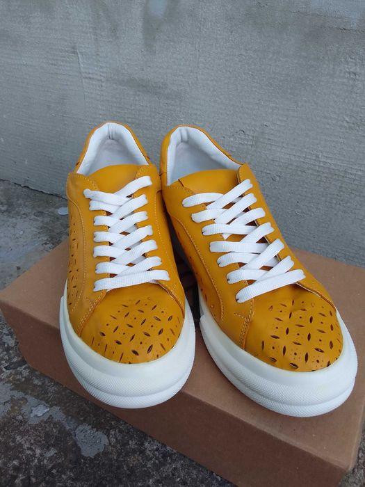 Жіночі кросівки Arcoboletto | Майже нові