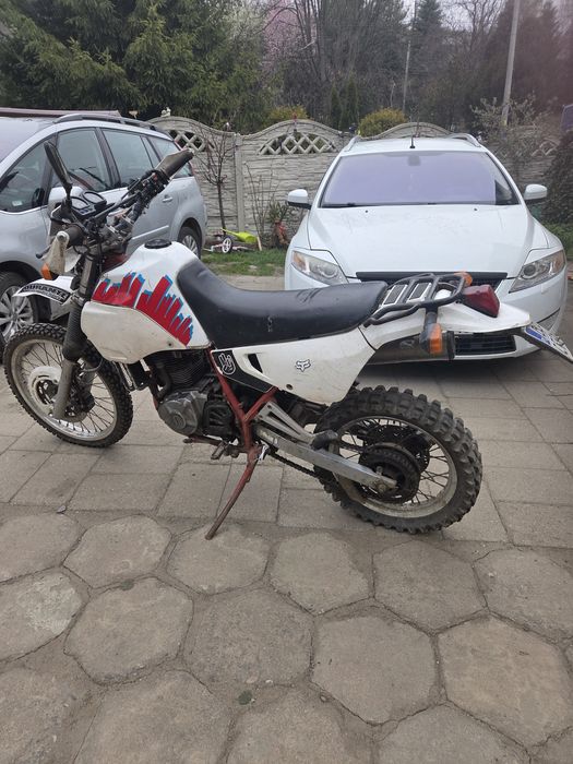Suzuki dr 650 1992r z papierami