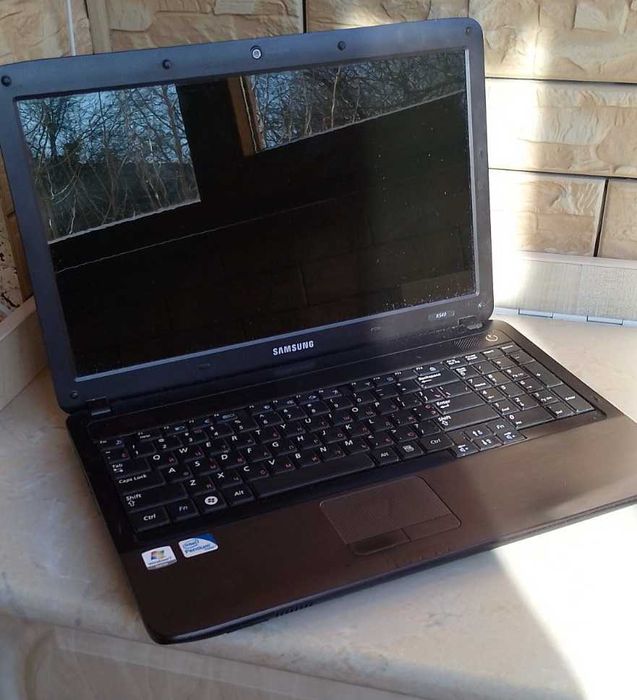 Ноутбук Samsung R540 (на запчасти или восстановление)