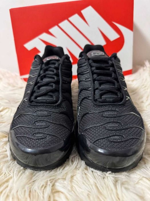 Nike Air Max Plus "Triple Black" Rozmiar 41