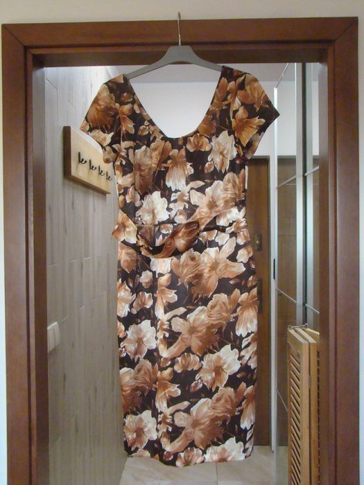 Sukienka z krótkim rękawem, kwiaty, Patricia Fashion, 38.