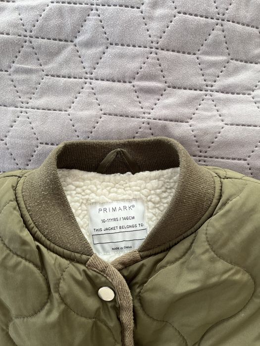 Куртка  primark хакі стьобана