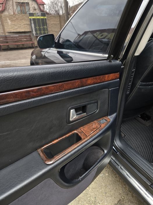 Audi A8 4.2 V8 газ/бенз quattro