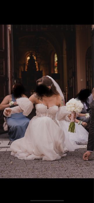 Piękna suknia ślubna