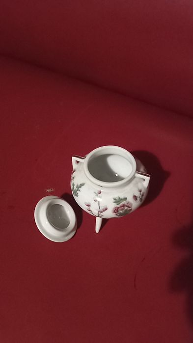 Potinho de 3 pernas + caneca de quartilho de vinho deco