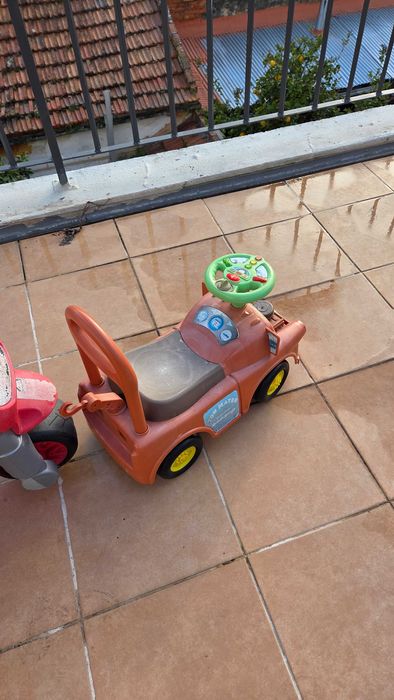 Carro e mota criança