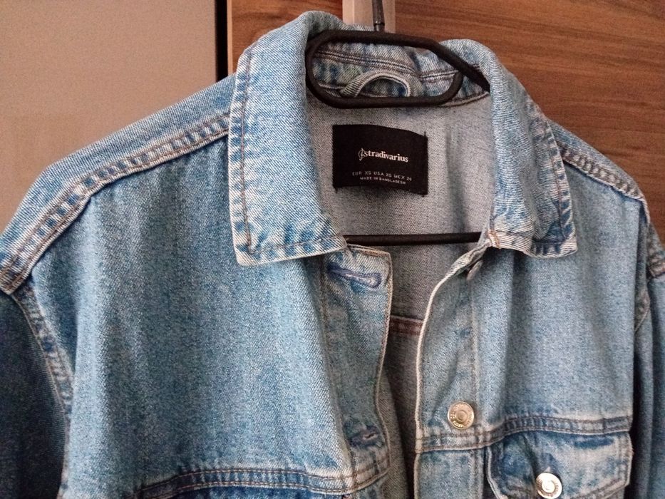 Kurtka jeansowa damska Stradivarius