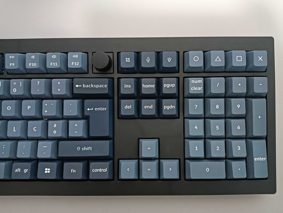 Teclado Wireless Keychron V6 Max - Gateron Jupiter Brown - Layout PT