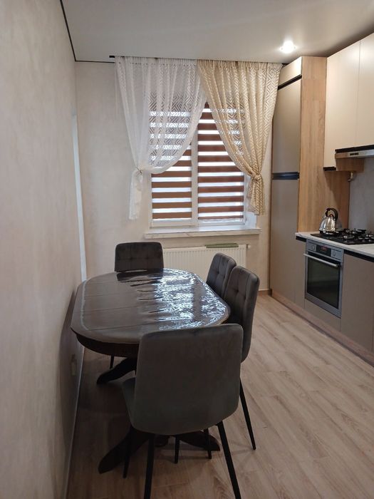 Двохкімнатна у Зелений масив .Перше поселеня  Власник