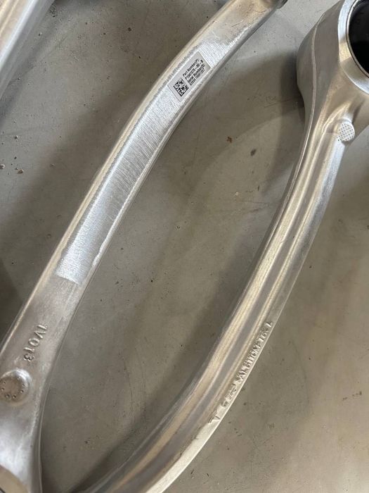 Важіль ричаг передній правий лівий новий оригінал Tesla Model S X