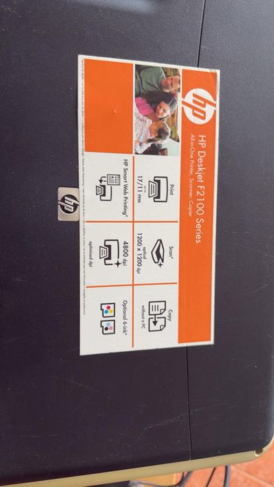 Secretária teclado rato e impressora hp