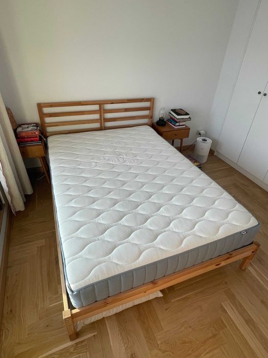 Materac VÅGSTRANDA + rama łóżka TARVA, 140x200cm