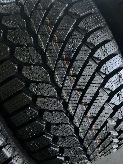 275/40/20 R20 Gislaved NordFrost 200 SUV 4шт нові