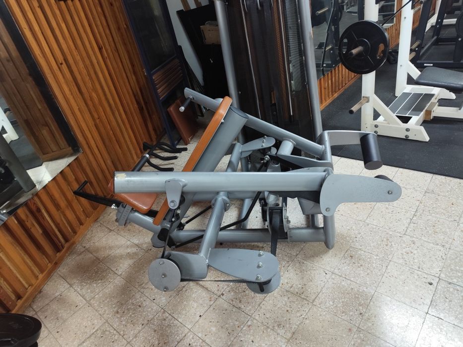 Máquina musculação64354262753923123