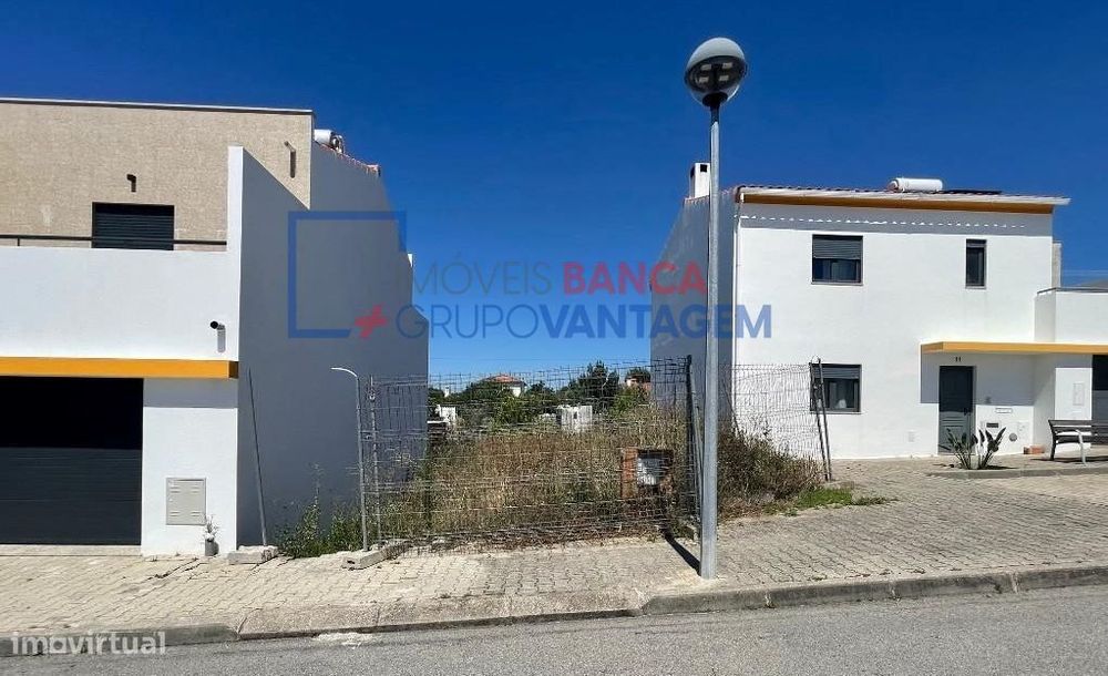 Lote de terreno urbano em Fortios, com 128,34m², destinado à constr...