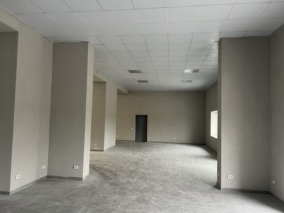 продаж комерційної нерухомості