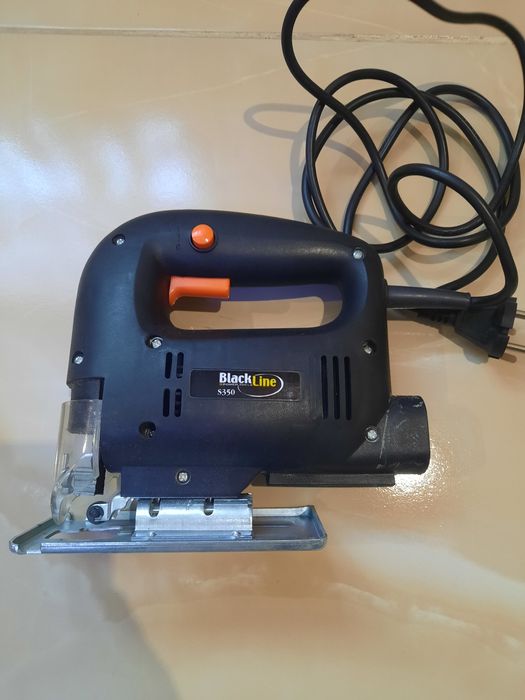 Продам електролобзік Black line 350w