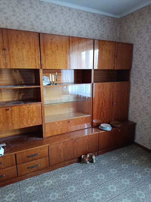 Meblościanka na wysoki połysk prl