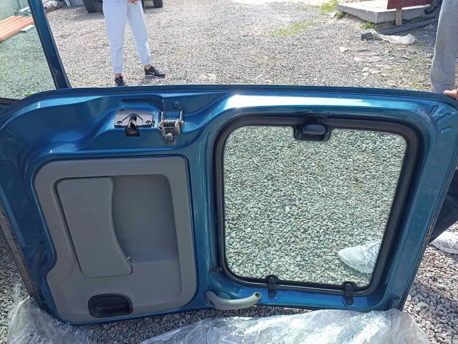 Двері до Reneul Kengo