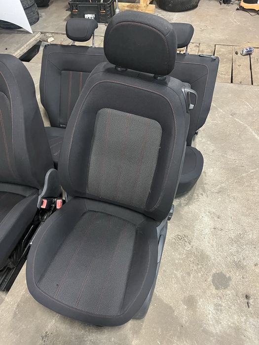 Komplet Foteli Corsa D - 3d - Isofix