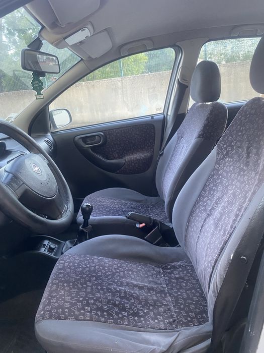Opel Corsa ano 2002