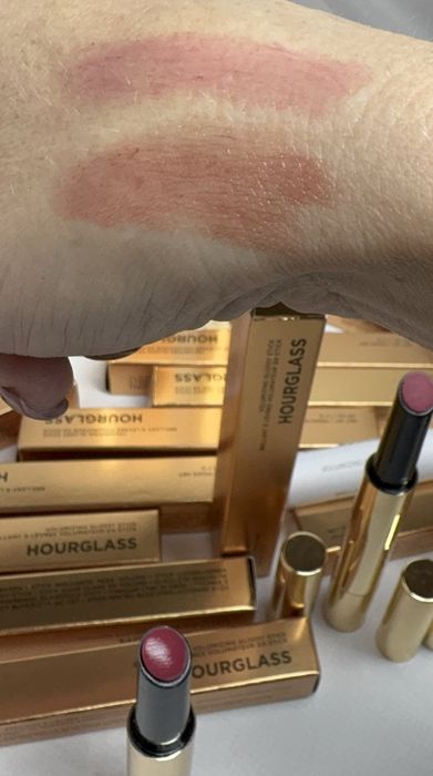 Помада бальзам блиск Hourglass 100 120