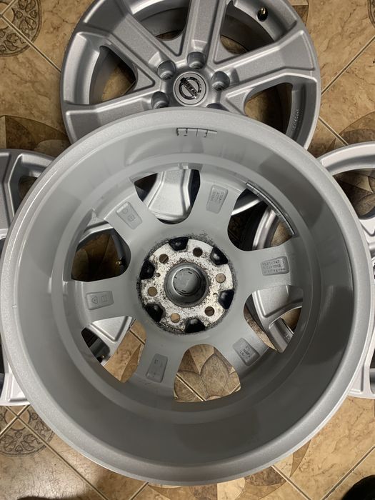 Диски R17 , 6/114.3 , ET45 , 7.0J*17H2 , KBA50649