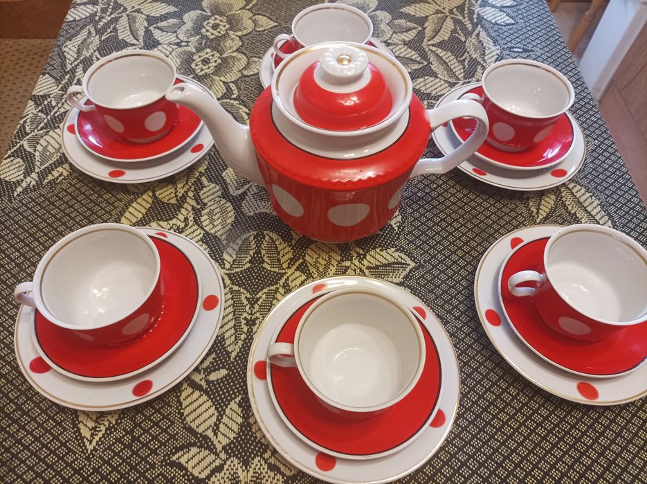 Чайний сервіз  ТФЗ червоний в горох