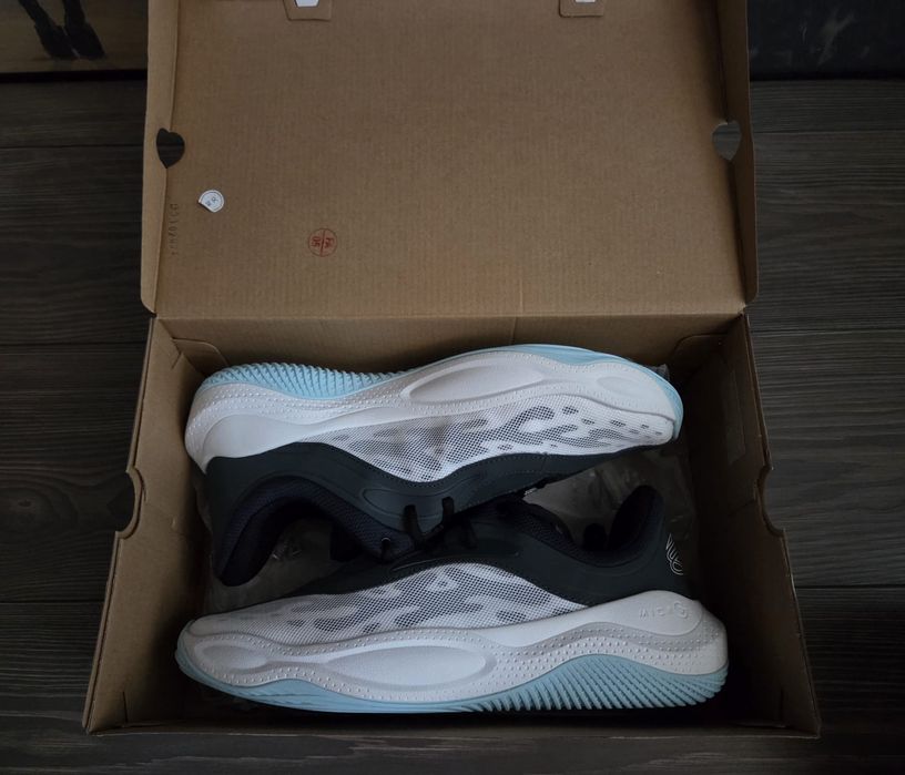Under Armour Curry Splash 25 roz. 45