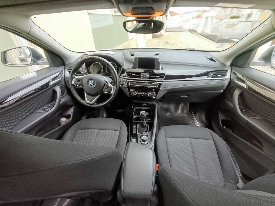 Vende-se BMW X2 1.8 sDrive. Um SUV desportivo para salientar o seu prestígio