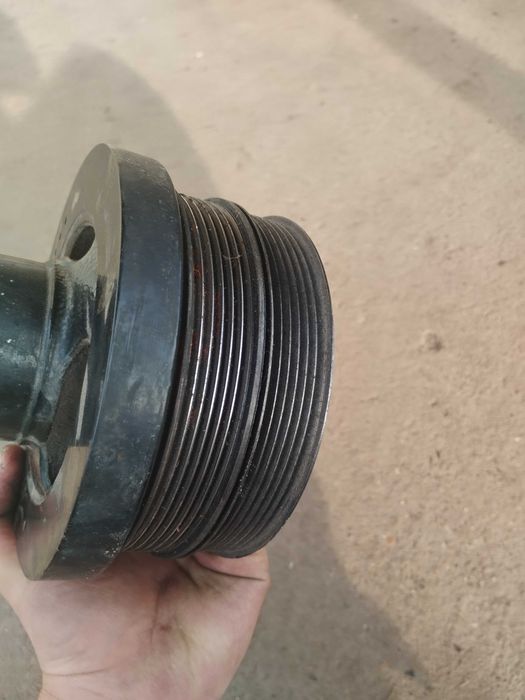 Продам шкив колинвала  ом 651 спринтер ,двух масовий (двух ручейний)