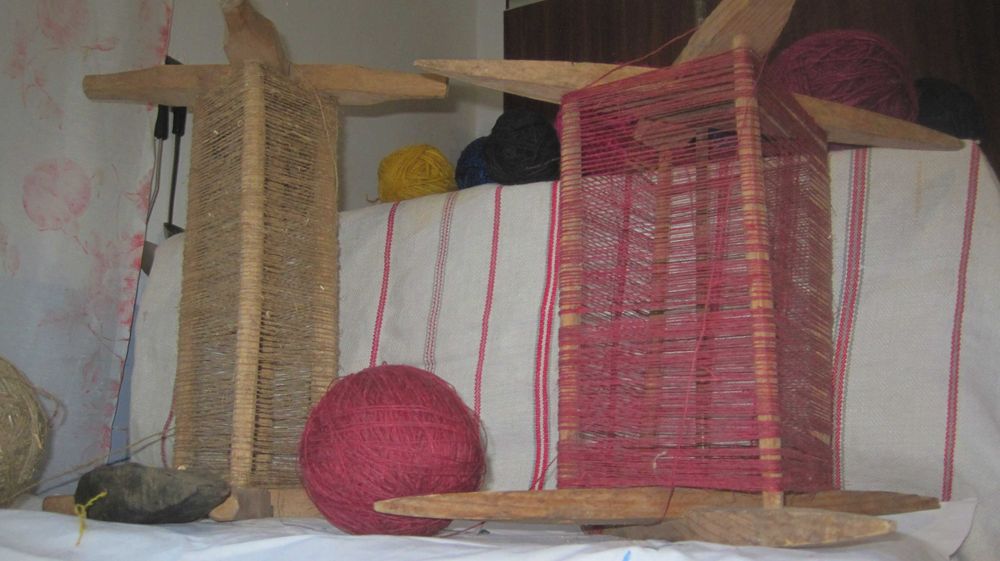 зібрання предметів вжитку минувшини нитки намотувач клубки чесач рогач