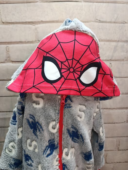 Świecąca w ciemności piżama dla chłopca spiderman 98-104