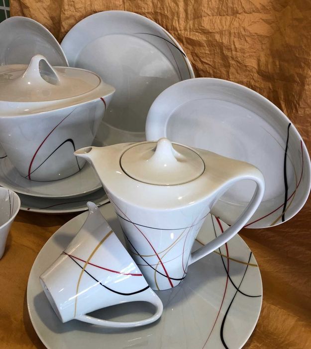 conjunto de peças de mesa em porcelana da spal, coleção "la folie"