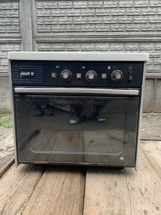 Пподається духова піч