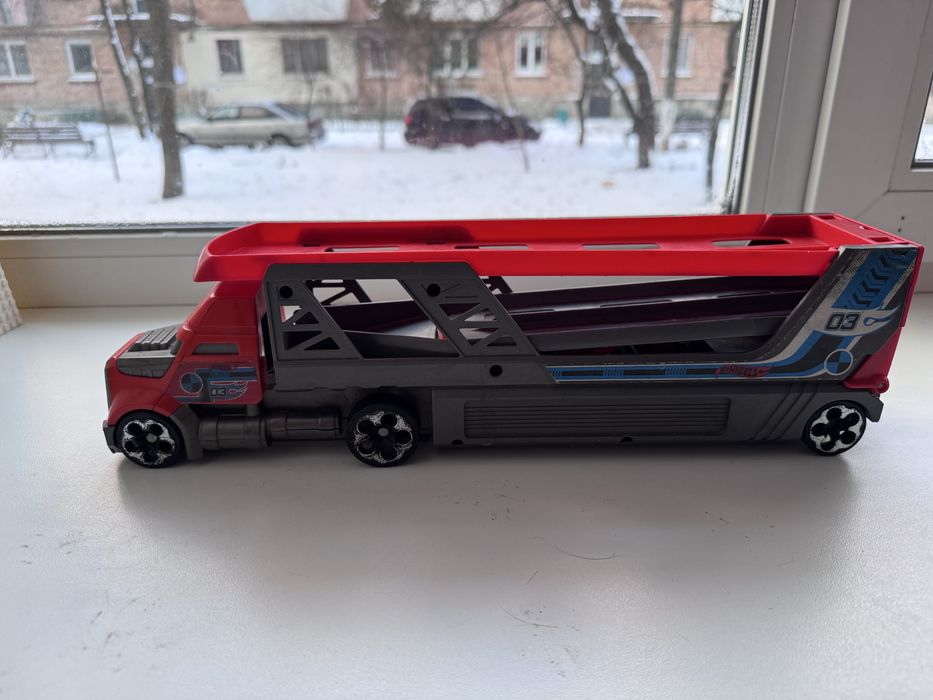 Трейлер hot wheels