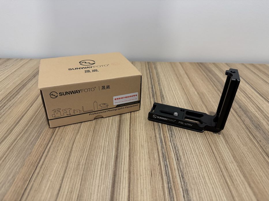 L-bracket para Sony A7R V