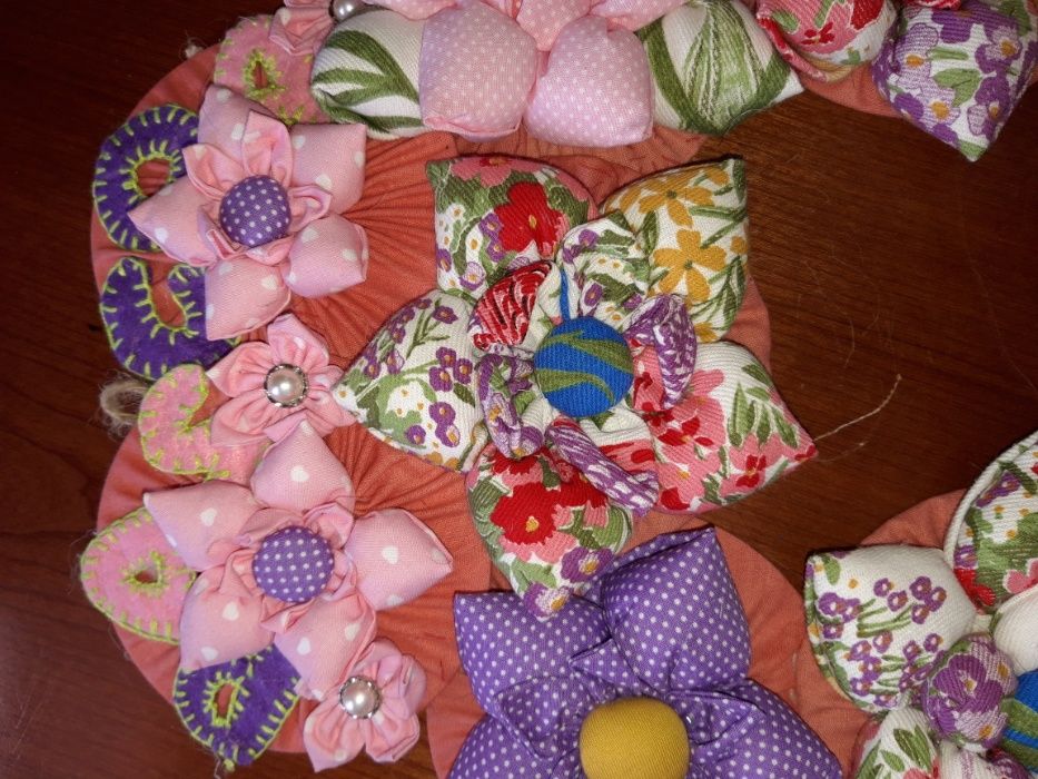 Grinaldas de porta decorativas