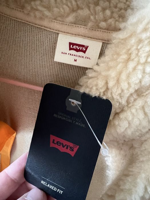Жилетка Levis нова