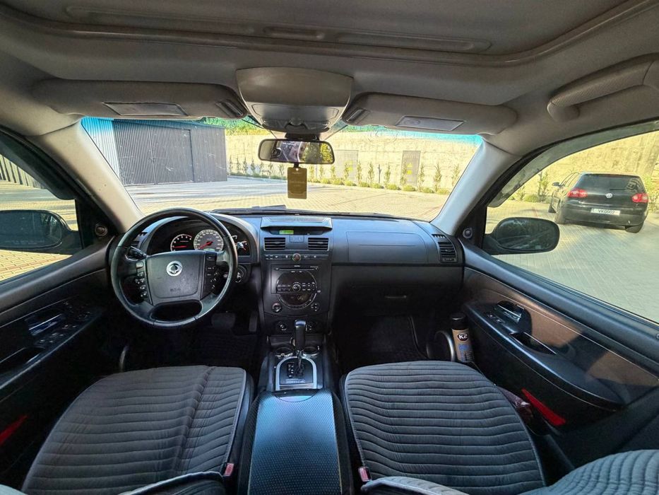 Ssang Yong Rexton 2.7 дизель,автомат ,4x4